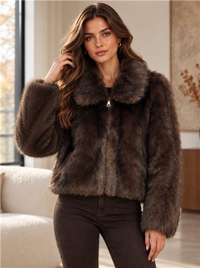 Chaqueta corta de pelo sintético con cremallera