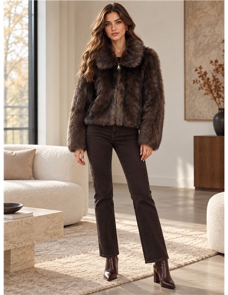 Chaqueta corta de pelo sintético con cremallera
