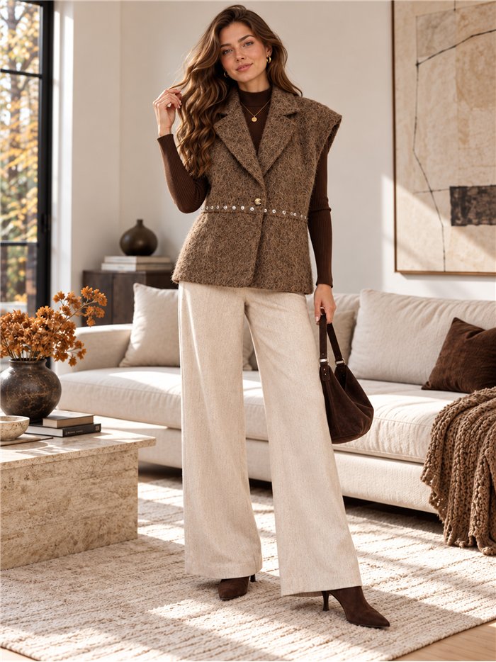 Gilet di lana con borchie
