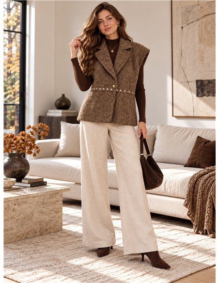 Gilet di lana con borchie