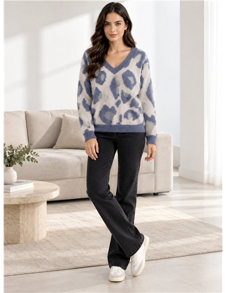 Maglione con scollo a V e stampa animalier in morbida pelliccia.