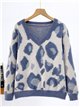 Maglione con scollo a V e stampa animalier in morbida pelliccia.