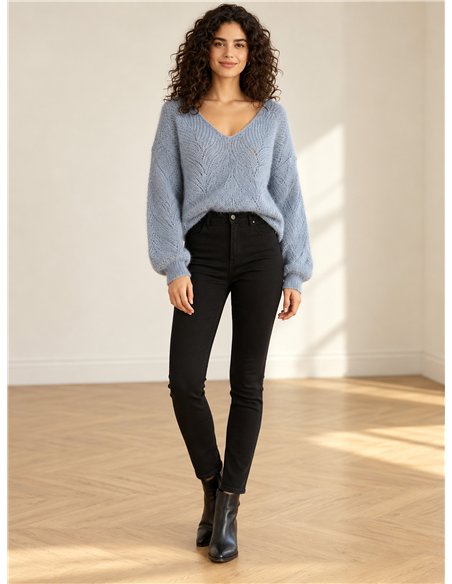 Pull en maille ajourée à col en V
