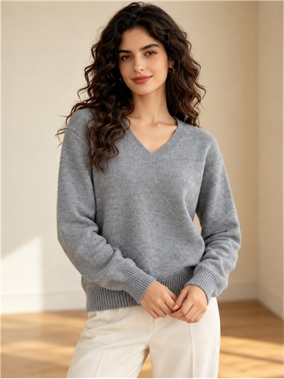 Essential V-neck knit sweater
