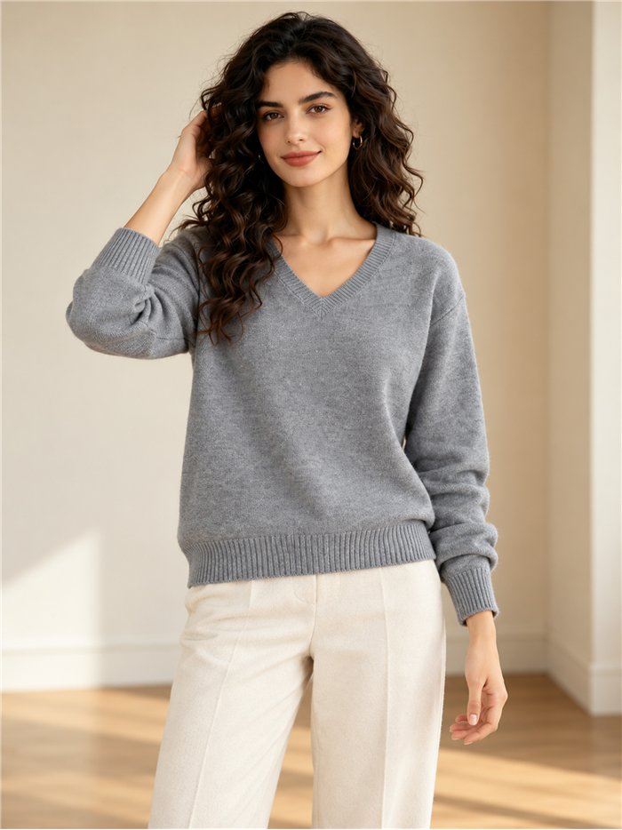 Essential V-neck knit sweater