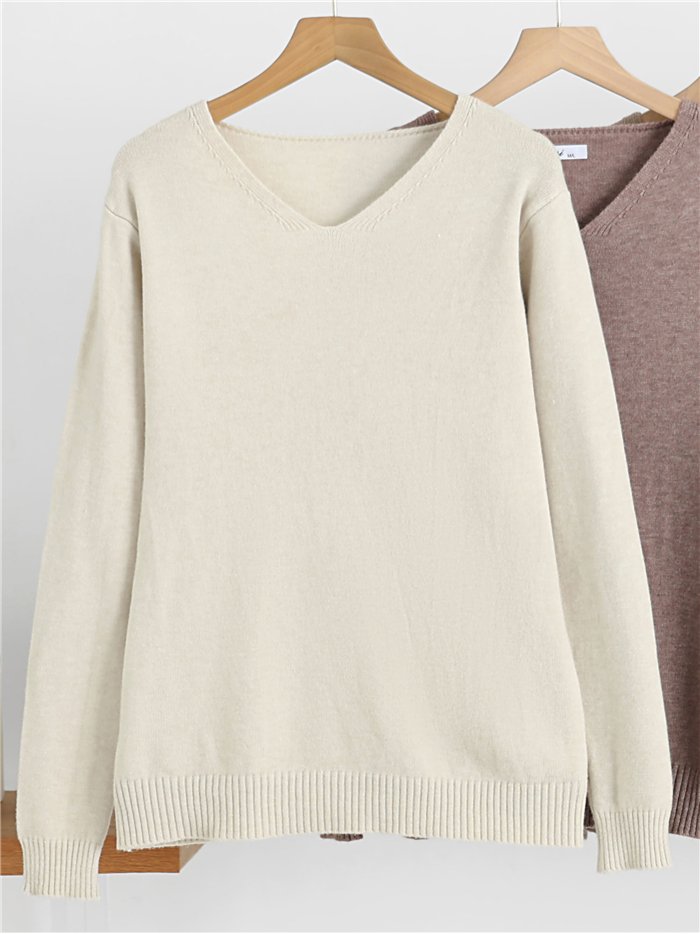 Essential V-neck knit sweater