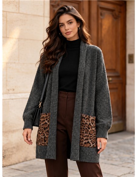Langer Strickcardigan mit Taschen im Tiermuster