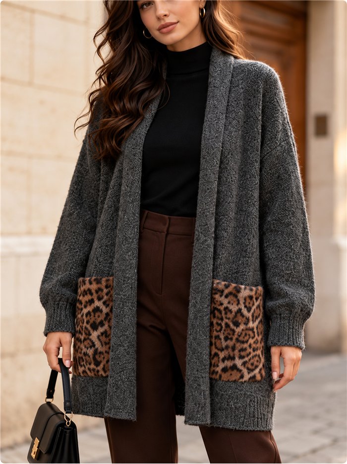 Langer Strickcardigan mit Taschen im Tiermuster