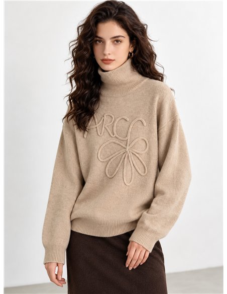 Jersey amplio bordado floral cuello alto