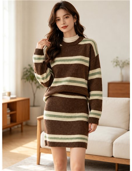 Conjunto de jersey rayas y falda corta