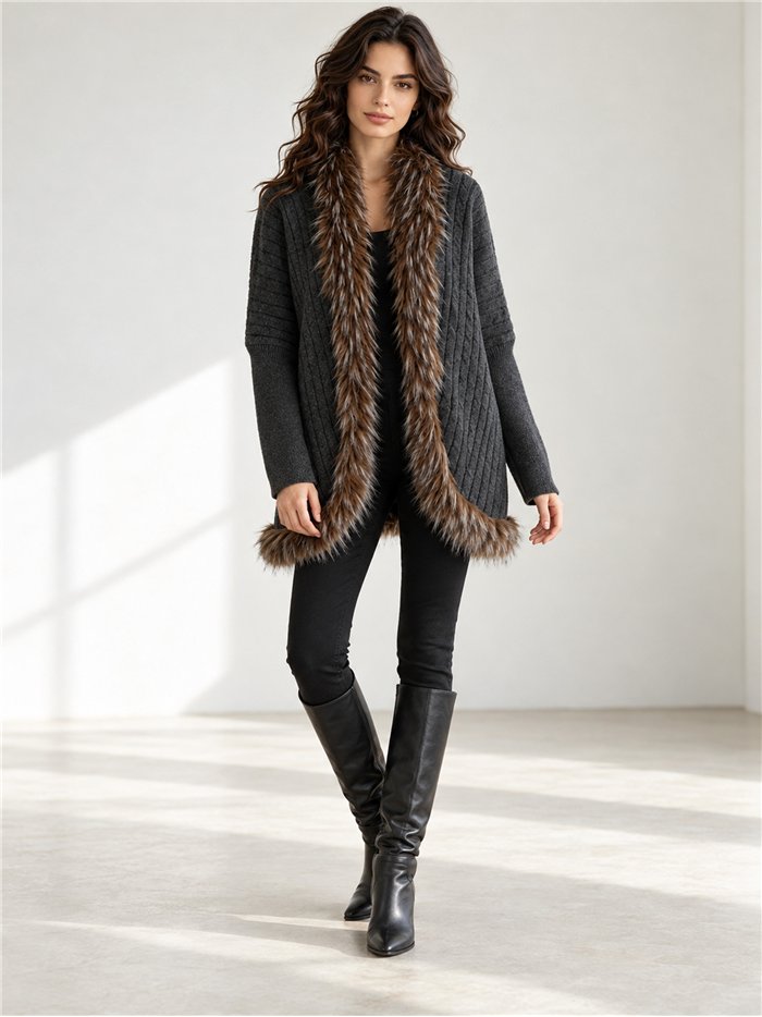 Long cardigan en maille bordé de fourrure
