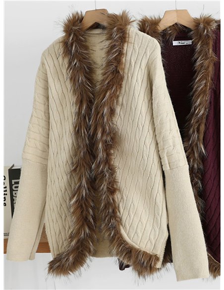 Long cardigan en maille bordé de fourrure