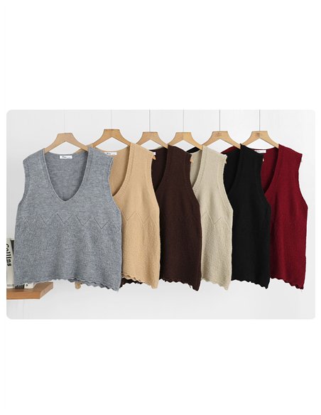 Openwork V-neck knit vest