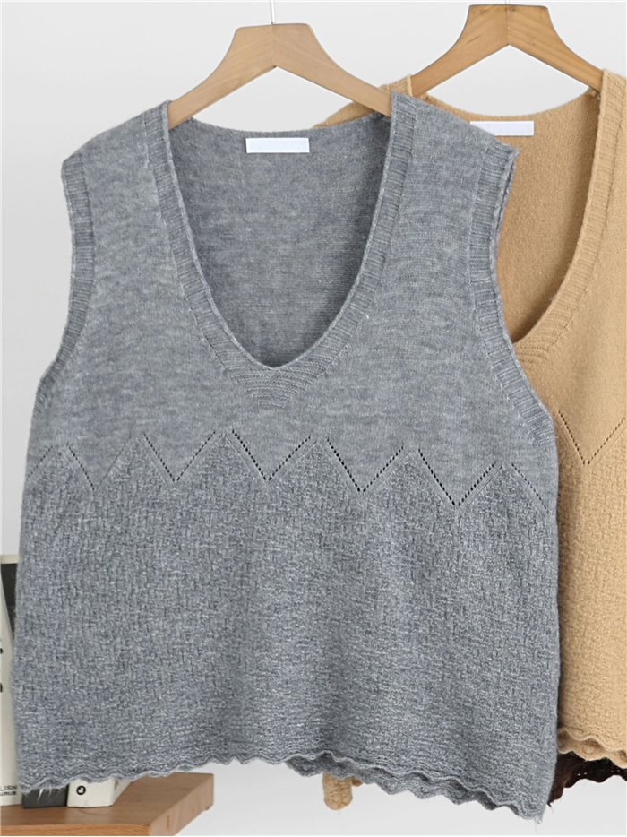 Openwork V-neck knit vest