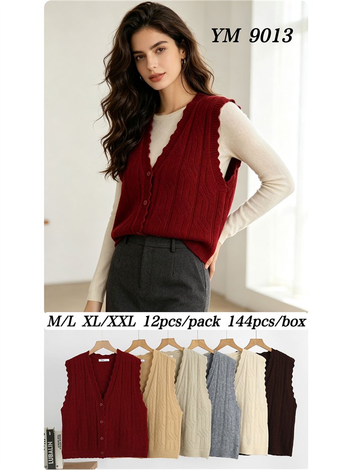 Openwork button knit vest