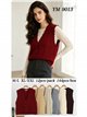 Openwork button knit vest