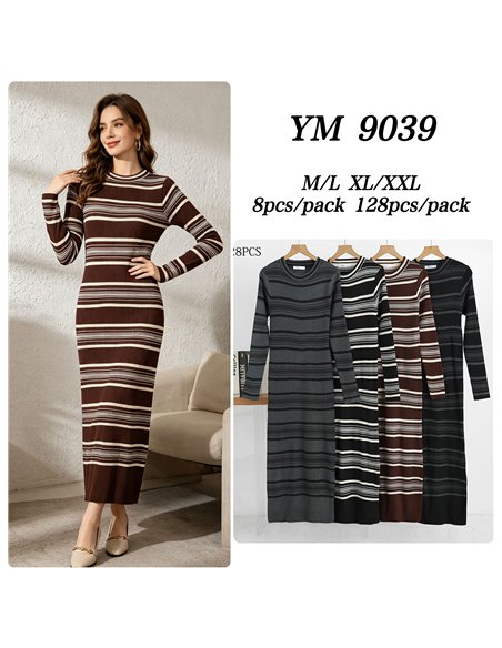 Robe longue en maille à fines rayures