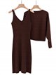 Set aus geripptem Strickpullover und Trägerkleid