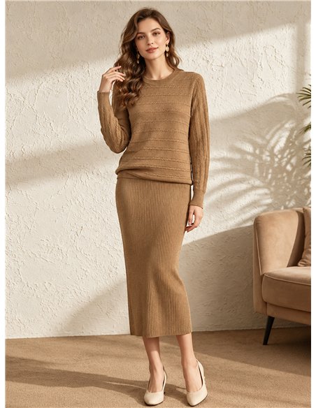 Conjunto jersey de punto trenzado y vestido tirante