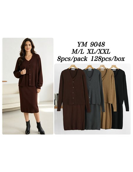 Conjunto de cárdigan de punto canalé y vestido tirante