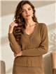 Conjunto de cárdigan de punto canalé y vestido tirante