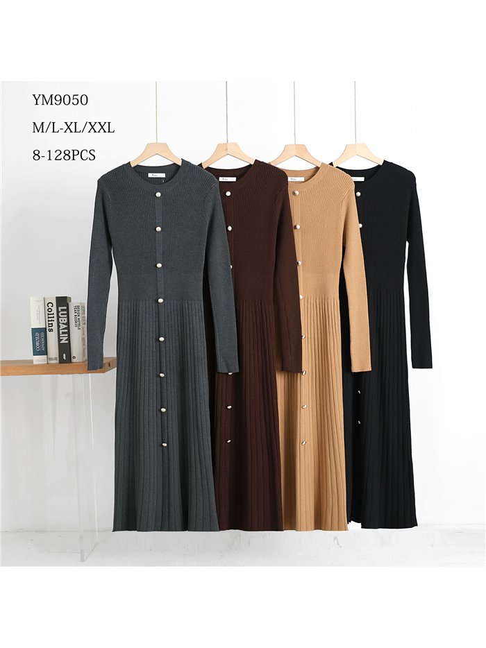 Vestido midi de punto botones