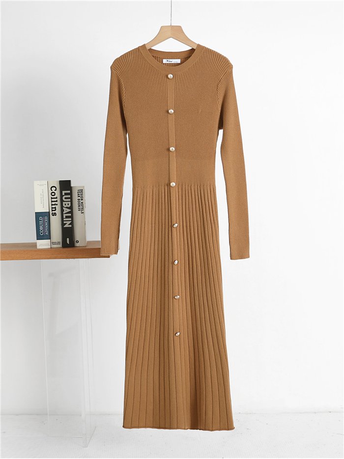 Vestido midi de punto botones