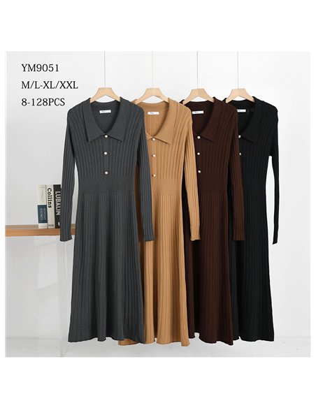 Geripptes Strick-Midikleid mit Rollkragen