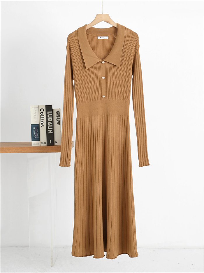 Geripptes Strick-Midikleid mit Rollkragen