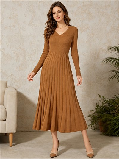 Vestido midi de punto canalé cuello pico