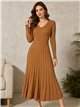 Geripptes Strick-Midikleid mit V-Ausschnitt