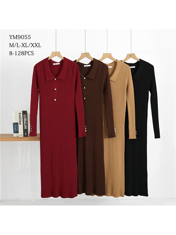 Vestido midi de punto canalé cuello polo