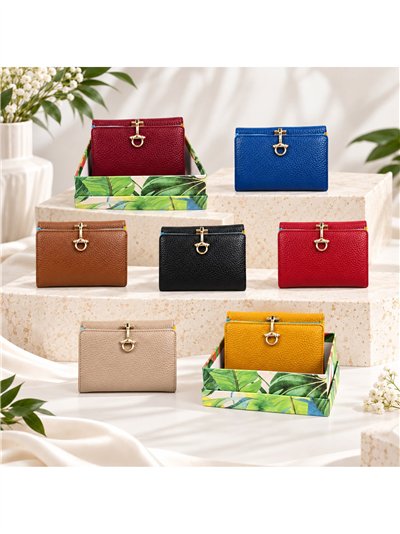 Cartera pequeña de piel con cierre metálico 2