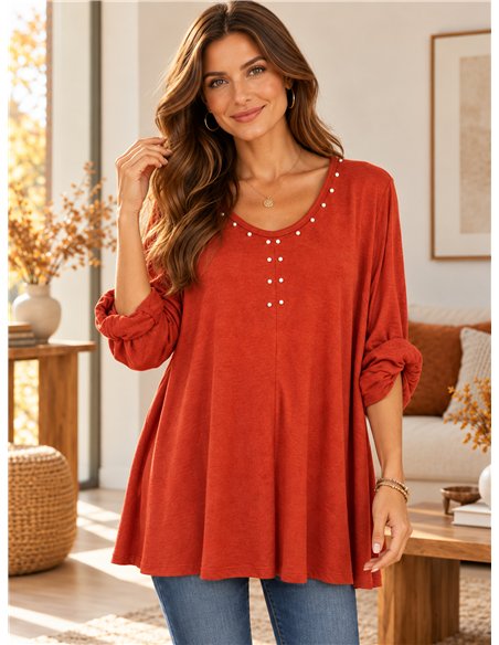 Camisa de malha plus size com tachas
