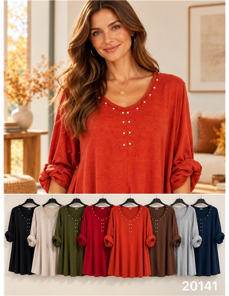 Camisa de malha plus size com tachas