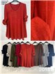 Camisa de malha plus size com tachas