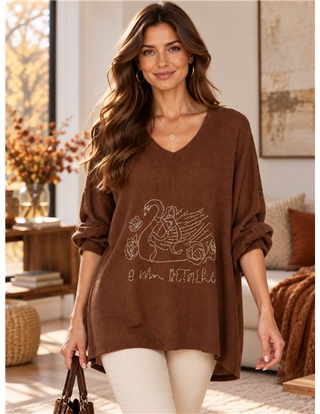Suéter canelado oversized com cisne de strass