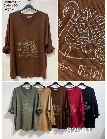 Suéter canelado oversized com cisne de strass
