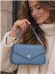 Mini bolsa estilo envelope com corrente dourada