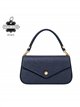 Mini bolsa estilo envelope em couro com corrente dourada
