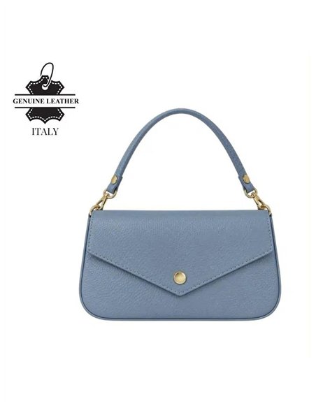Mini bolsa estilo envelope com corrente dourada