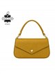 Mini bolsa estilo envelope em couro com corrente dourada