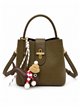 Sac seau avec foulard et pendentif décoratif