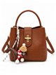 Sac seau avec foulard et pendentif décoratif
