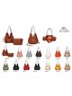 Ampia borsa a tracolla con frange e beauty case removibile.