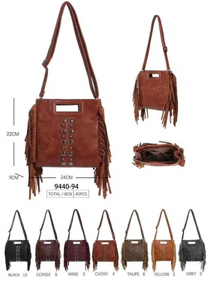 Borsa a tracolla con frange e borchie
