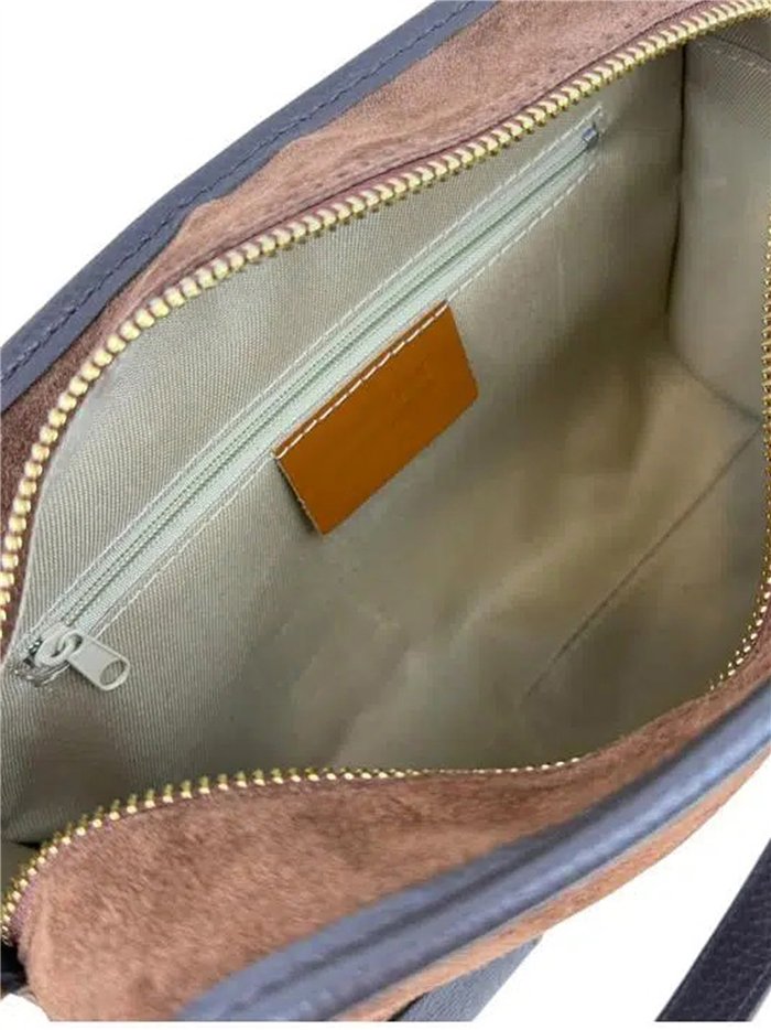 Schultertasche aus Wildleder mit Lederdetails