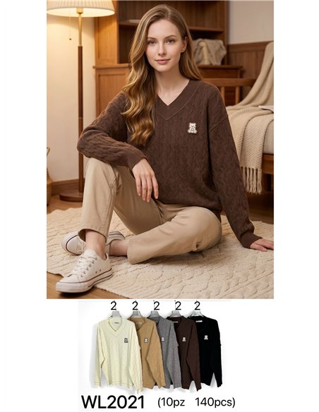 Pull en maille torsadée à patch ours en peluche