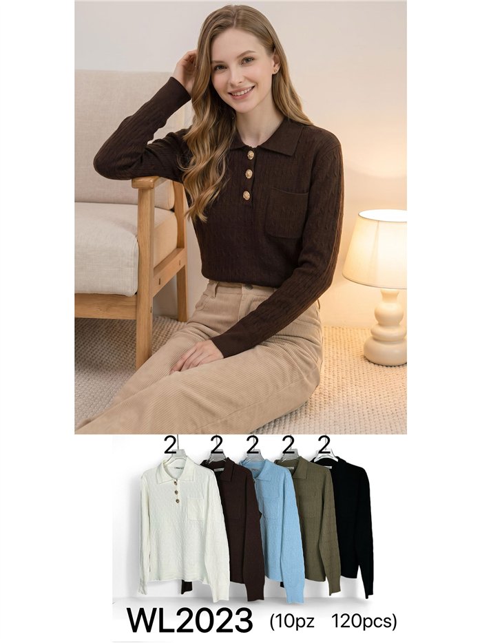 Pull polo à col torsadé et boutons bijoux
