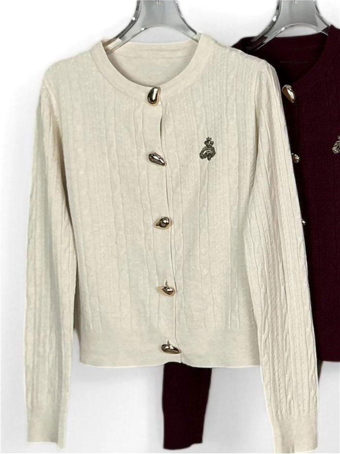 Gilet tressé à boutons bijoux